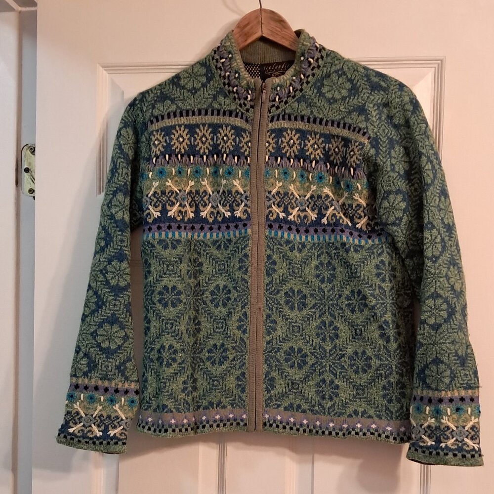 Icelandic Designs zip up sweater Size medium